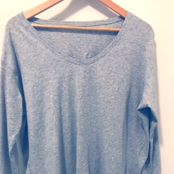 Lululemon long sleeve v-neck top